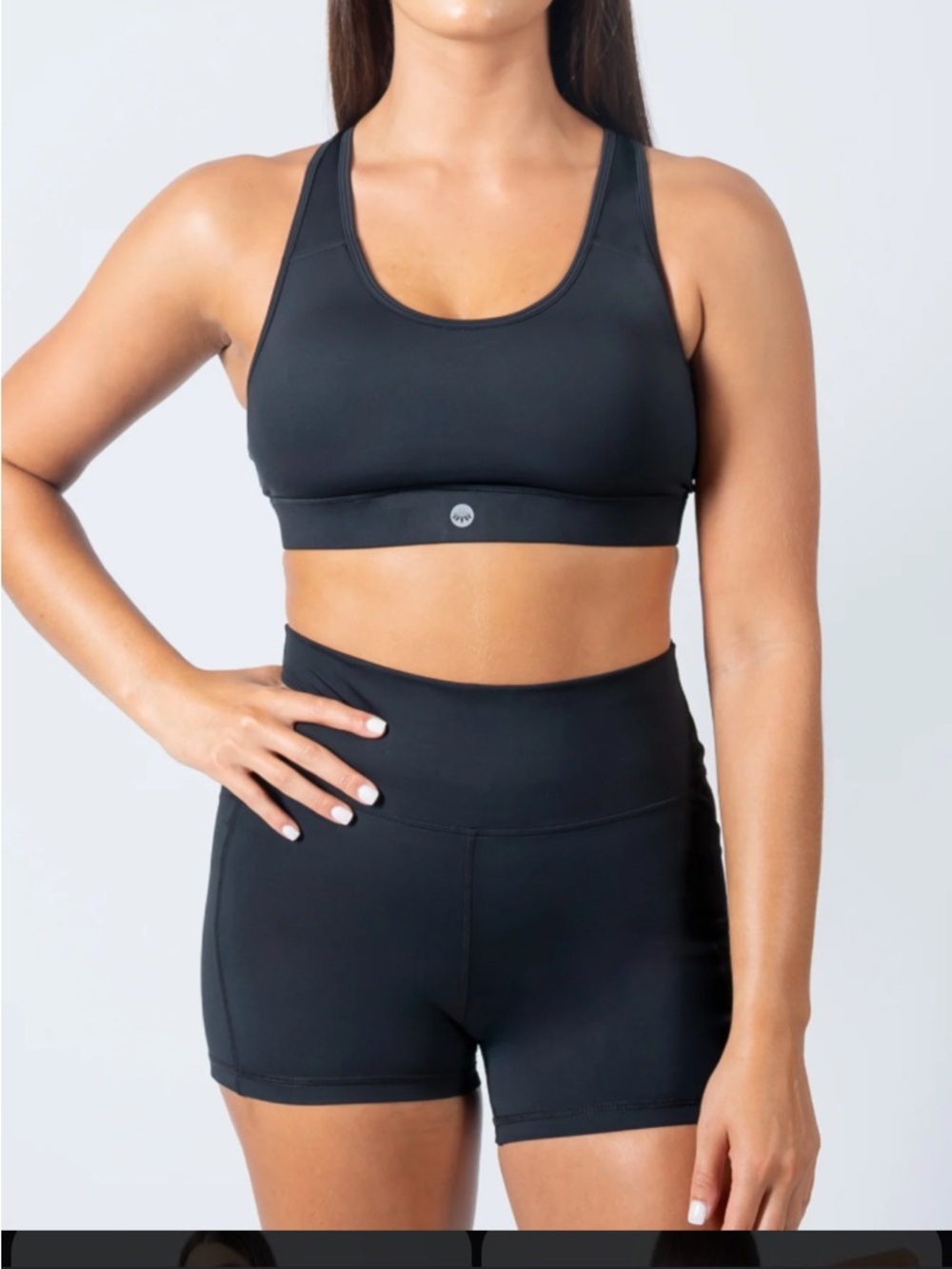Senita Athletics Black Scoop Neck Racerback Sports Bra
Buy two, pay for only 1